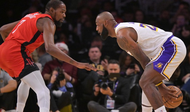 体育官网-现役达老詹43000分有多难？KD再打满5季 布克得打到42岁才有希望