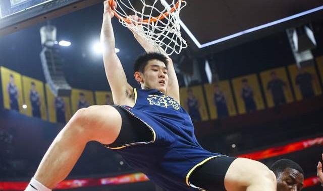 开云娱乐-8投砍22分8板！广东19岁小将打出CBA生涯最佳一战，感谢杜锋信任